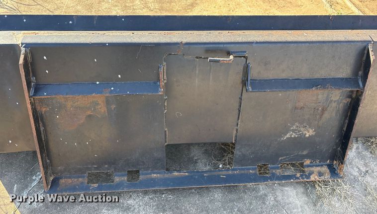 image for item ES8532 Caterpillar BR18B skid steer bucket