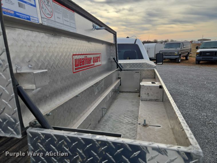 image for item ET1122 2013 Chevrolet Silverado 2500HD Crew Cab pickup truck