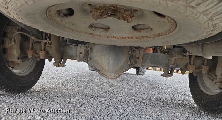 image for item ET1122 2013 Chevrolet Silverado 2500HD Crew Cab pickup truck