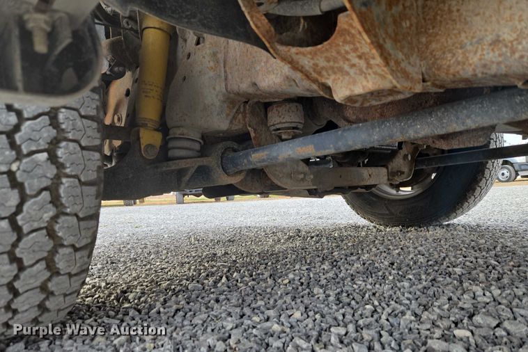 image for item ET1122 2013 Chevrolet Silverado 2500HD Crew Cab pickup truck