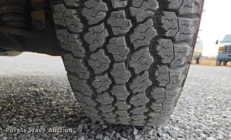 image for item ET1122 2013 Chevrolet Silverado 2500HD Crew Cab pickup truck