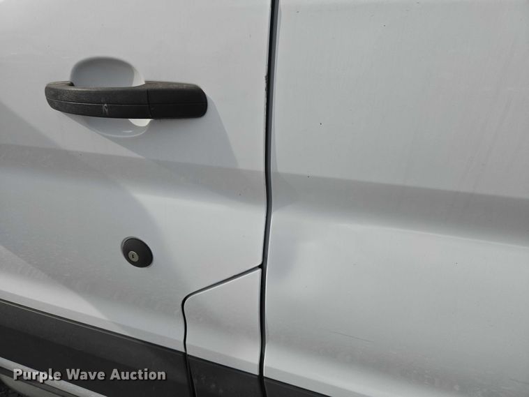 image for item ET1124 2019 Ford Transit 350 van with bucket lift