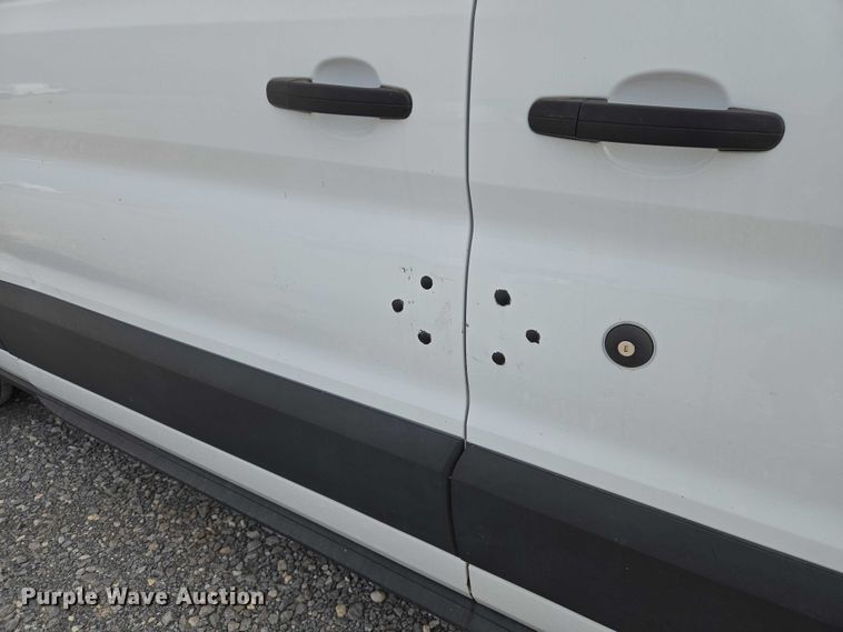 image for item ET1124 2019 Ford Transit 350 van with bucket lift