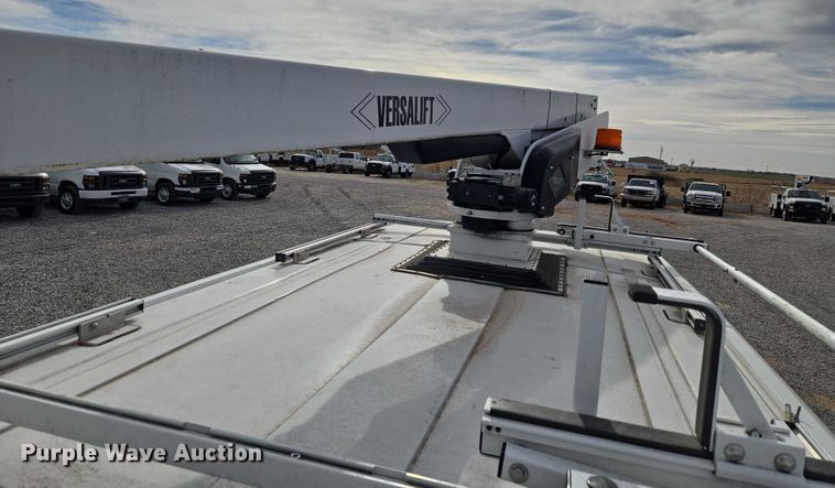 image for item ET1124 2019 Ford Transit 350 van with bucket lift