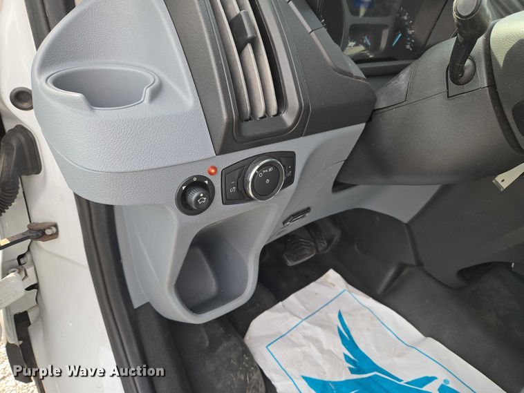 image for item ET1124 2019 Ford Transit 350 van with bucket lift