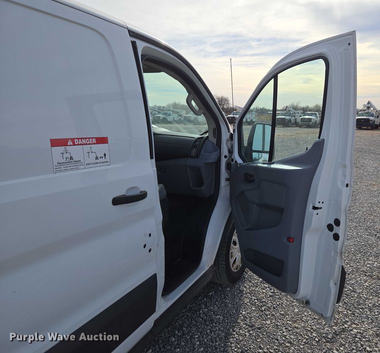 image for item ET1124 2019 Ford Transit 350 van with bucket lift