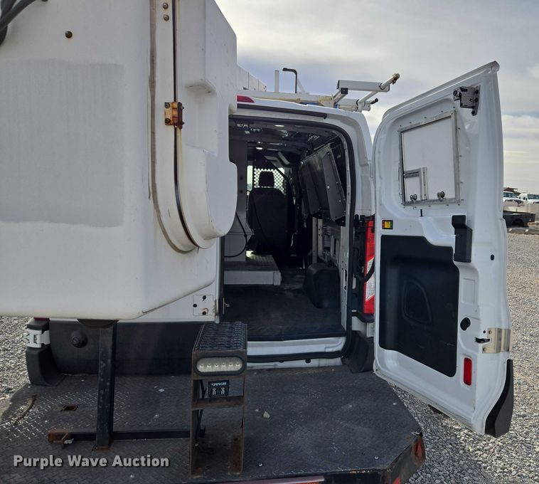 image for item ET1124 2019 Ford Transit 350 van with bucket lift