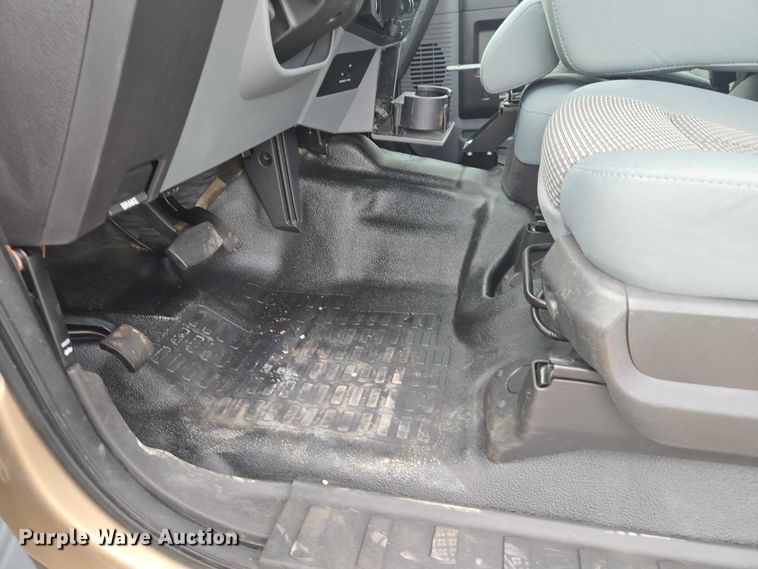 image for item ET1126 2012 Ford F350 Ext. Cab utility bed pickup truck