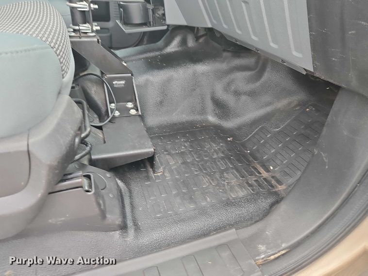 image for item ET1126 2012 Ford F350 Ext. Cab utility bed pickup truck