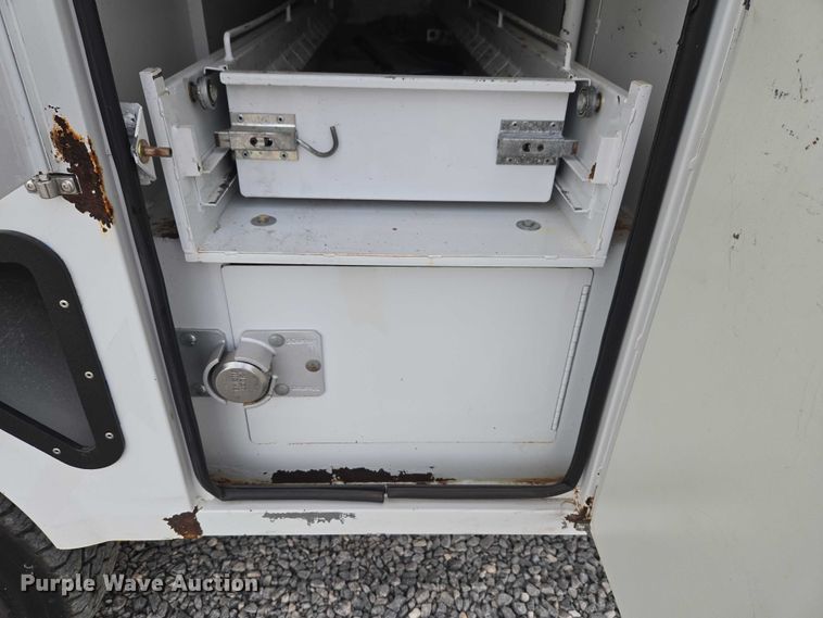 image for item ET1127 2012 Ford F550 Super Duty XL bucket truck