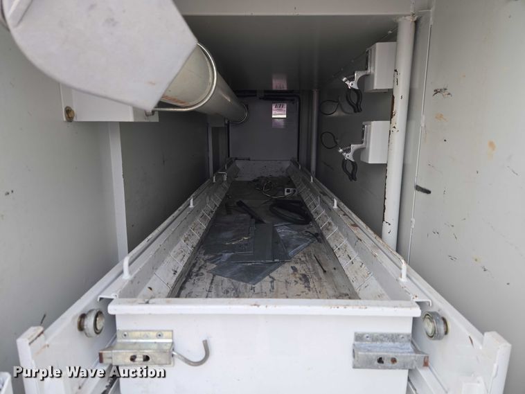 image for item ET1127 2012 Ford F550 Super Duty XL bucket truck