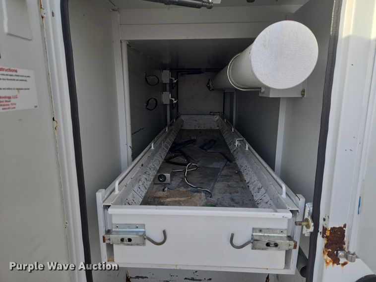 image for item ET1127 2012 Ford F550 Super Duty XL bucket truck