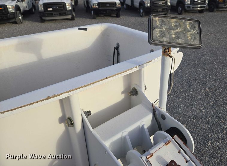 image for item ET1127 2012 Ford F550 Super Duty XL bucket truck