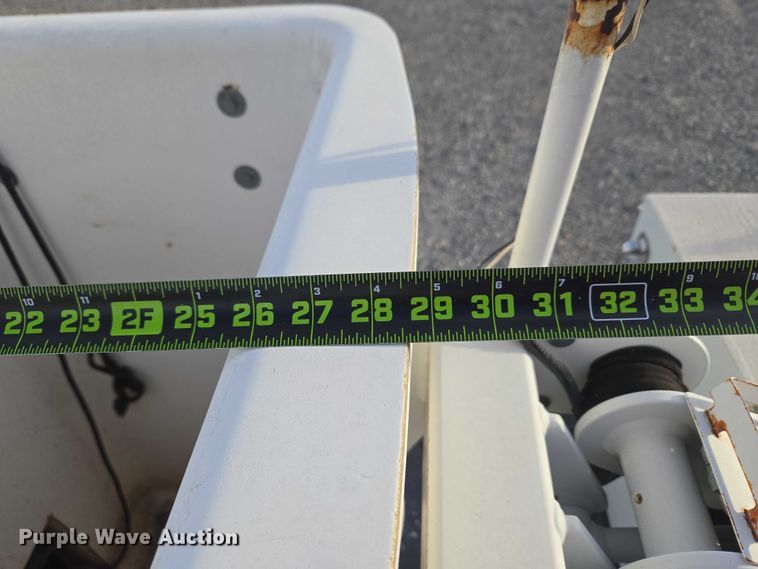 image for item ET1127 2012 Ford F550 Super Duty XL bucket truck