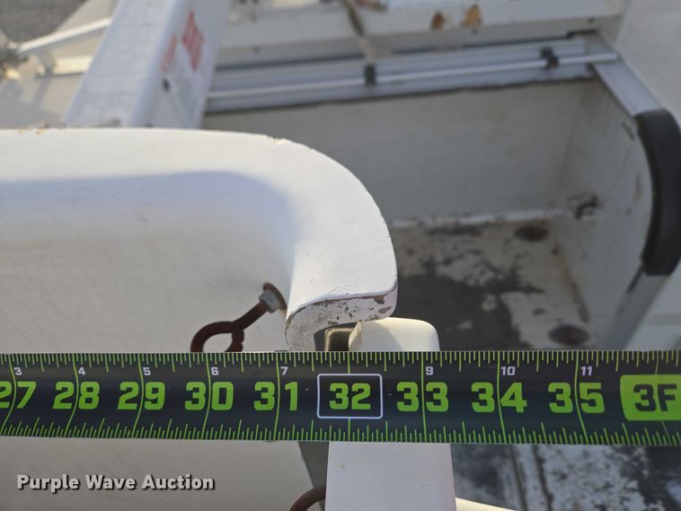 image for item ET1127 2012 Ford F550 Super Duty XL bucket truck