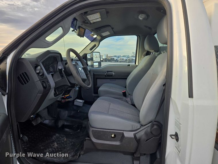 image for item ET1127 2012 Ford F550 Super Duty XL bucket truck