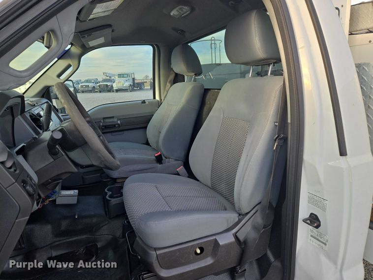 image for item ET1127 2012 Ford F550 Super Duty XL bucket truck