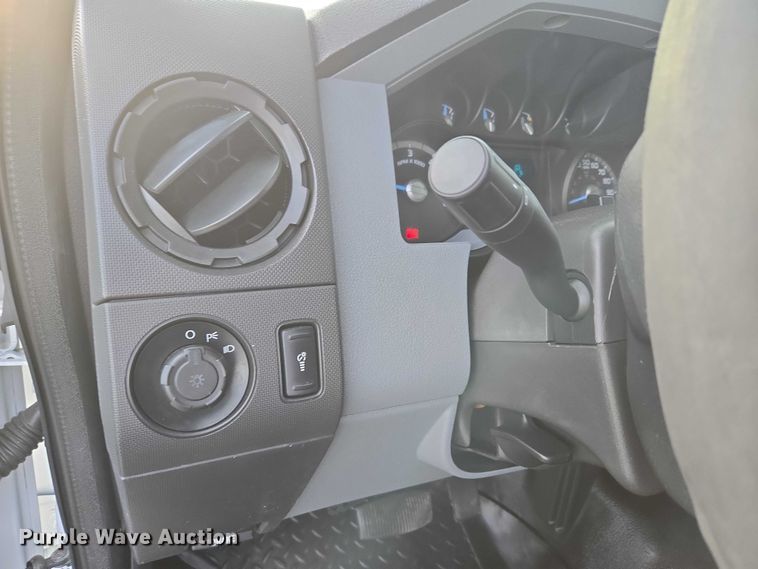 image for item ET1127 2012 Ford F550 Super Duty XL bucket truck