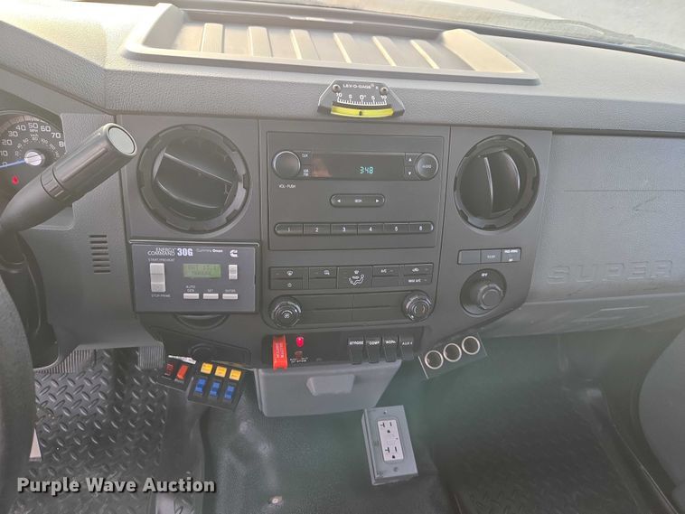 image for item ET1127 2012 Ford F550 Super Duty XL bucket truck