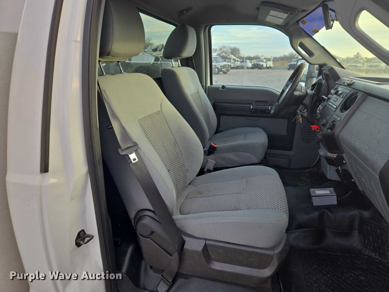 image for item ET1127 2012 Ford F550 Super Duty XL bucket truck