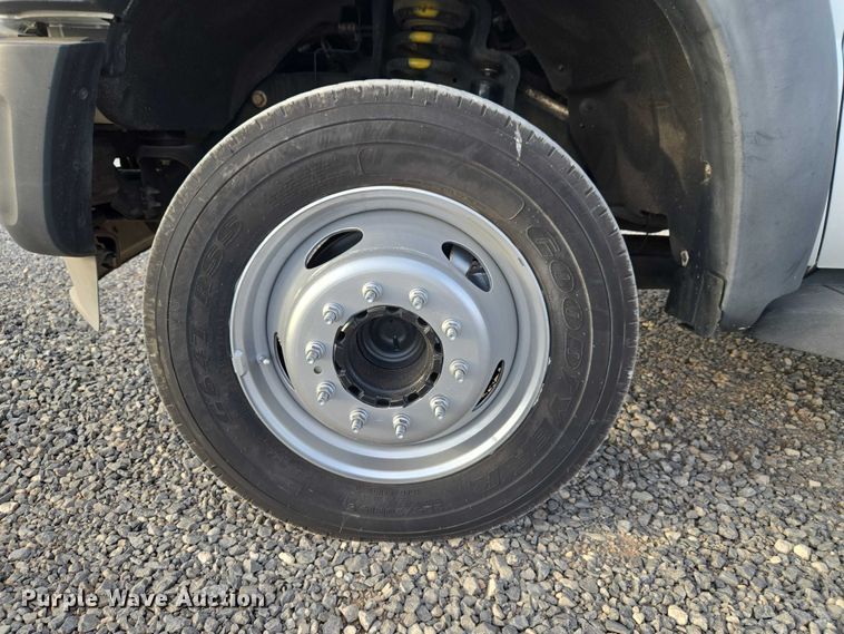 image for item ET1127 2012 Ford F550 Super Duty XL bucket truck