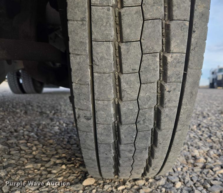 image for item ET1127 2012 Ford F550 Super Duty XL bucket truck