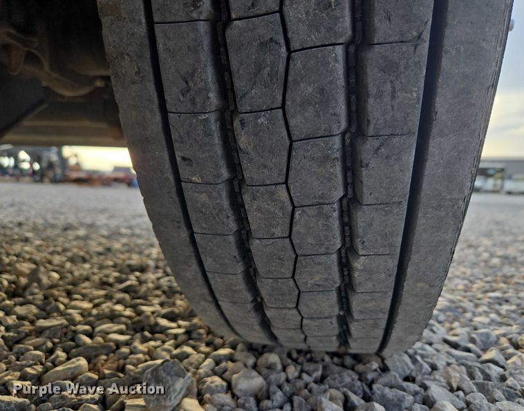 image for item ET1127 2012 Ford F550 Super Duty XL bucket truck