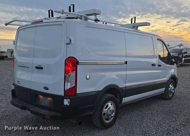 image for item ET1128 2020 Ford Transit van