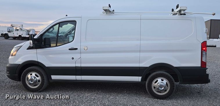 image for item ET1128 2020 Ford Transit van
