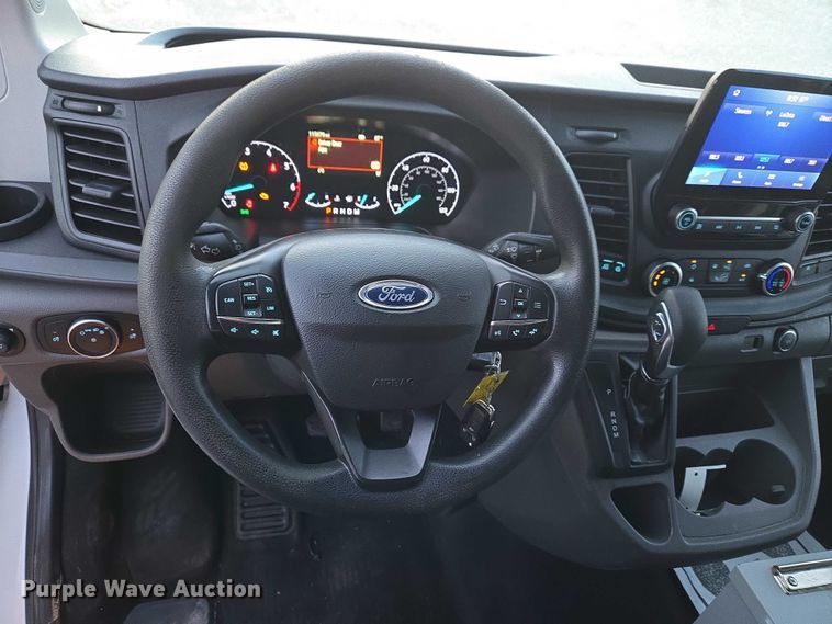 image for item ET1128 2020 Ford Transit van