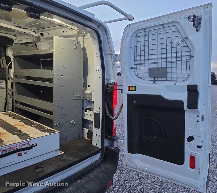 image for item ET1128 2020 Ford Transit van