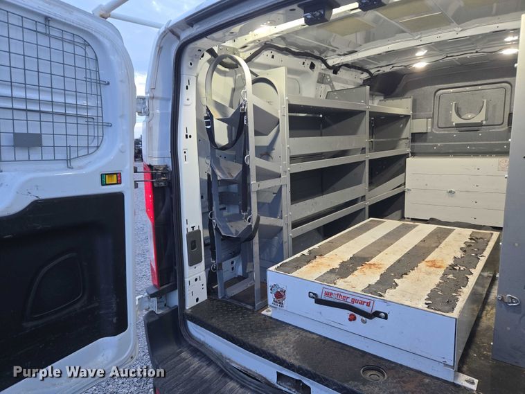image for item ET1128 2020 Ford Transit van