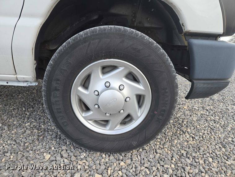 image for item ET1130 2013 Ford E350 van