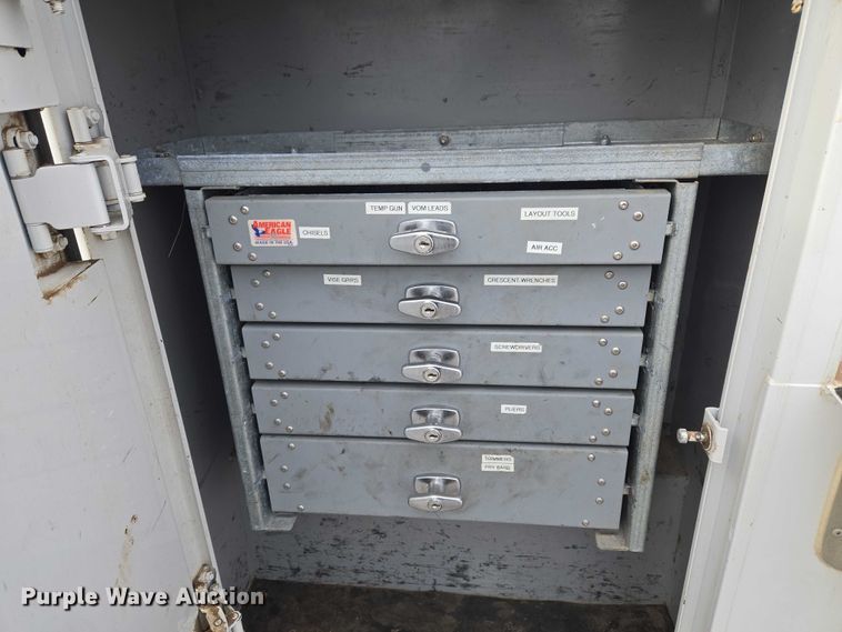 image for item ET1131 2007 Ford F250 Super Duty XL Ext. Cab utility bed pickup truck