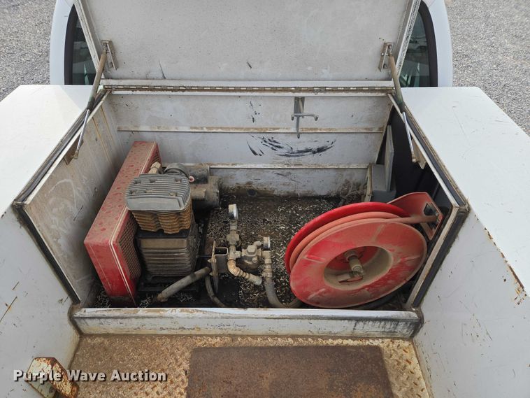 image for item ET1131 2007 Ford F250 Super Duty XL Ext. Cab utility bed pickup truck