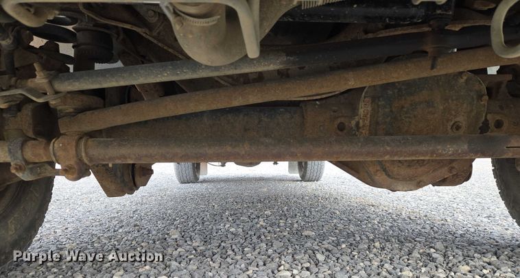 image for item ET1131 2007 Ford F250 Super Duty XL Ext. Cab utility bed pickup truck