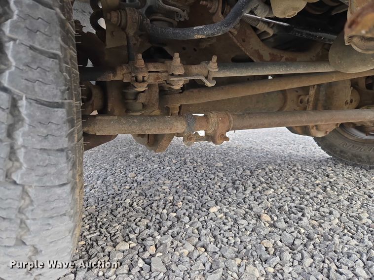 image for item ET1131 2007 Ford F250 Super Duty XL Ext. Cab utility bed pickup truck