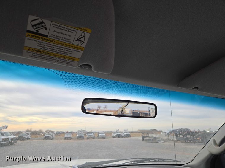 image for item ET1131 2007 Ford F250 Super Duty XL Ext. Cab utility bed pickup truck