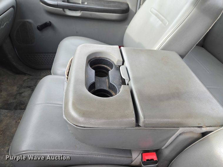 image for item ET1131 2007 Ford F250 Super Duty XL Ext. Cab utility bed pickup truck