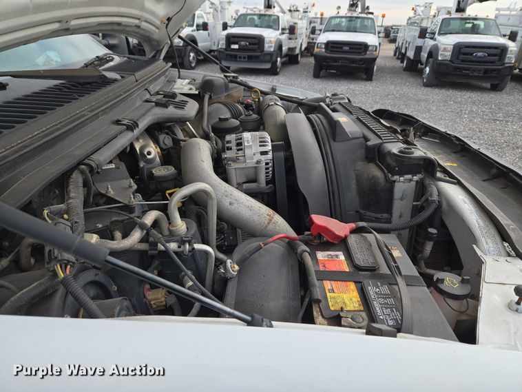 image for item ET1131 2007 Ford F250 Super Duty XL Ext. Cab utility bed pickup truck