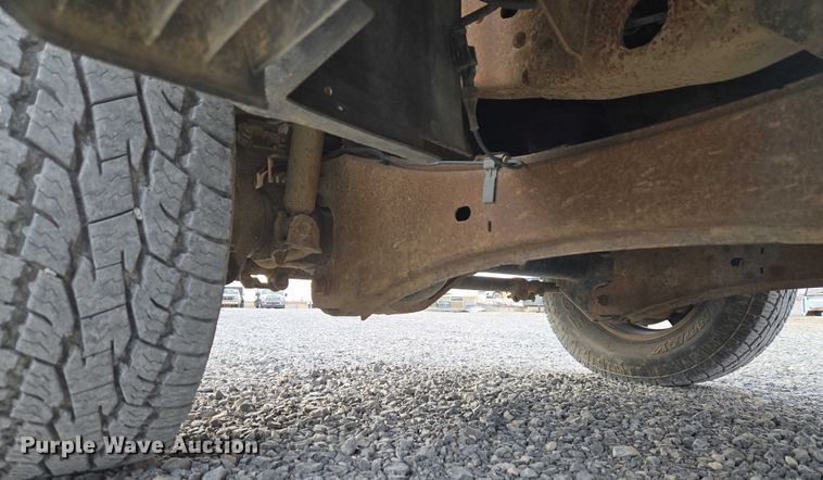 image for item ET1131 2007 Ford F250 Super Duty XL Ext. Cab utility bed pickup truck