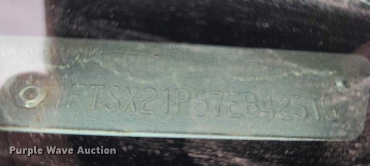 image for item ET1131 2007 Ford F250 Super Duty XL Ext. Cab utility bed pickup truck