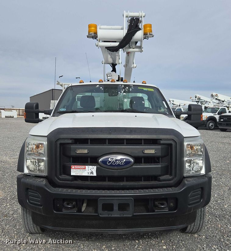 image for item ET1132 2012 Ford F550 Super Duty XL bucket truck