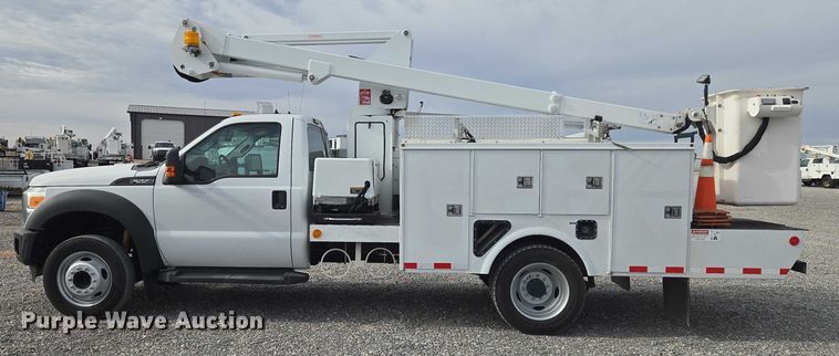 image for item ET1132 2012 Ford F550 Super Duty XL bucket truck