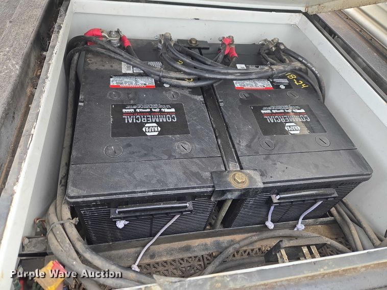 image for item ET1132 2012 Ford F550 Super Duty XL bucket truck