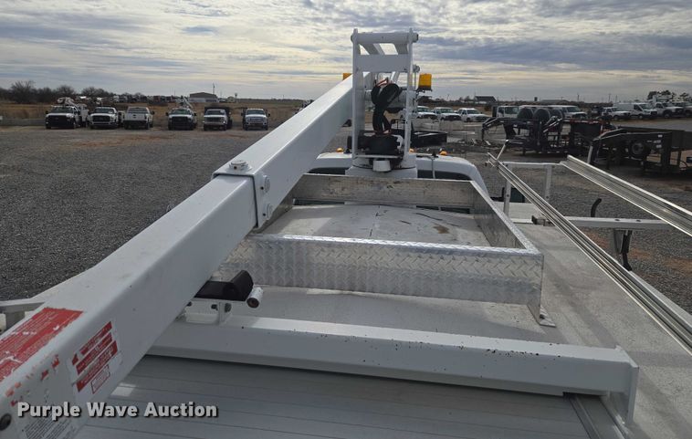 image for item ET1132 2012 Ford F550 Super Duty XL bucket truck