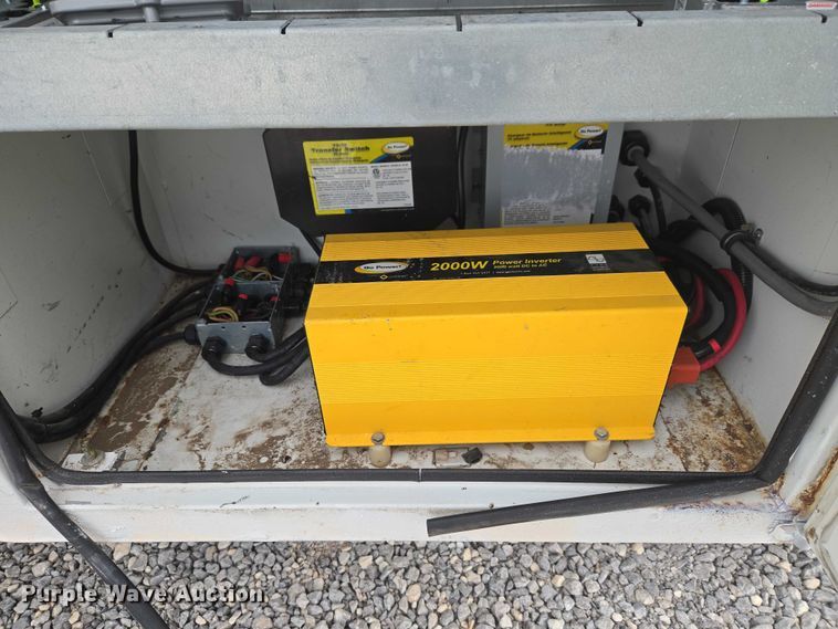 image for item ET1132 2012 Ford F550 Super Duty XL bucket truck