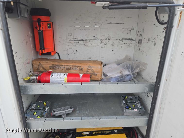 image for item ET1132 2012 Ford F550 Super Duty XL bucket truck