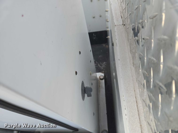 image for item ET1132 2012 Ford F550 Super Duty XL bucket truck