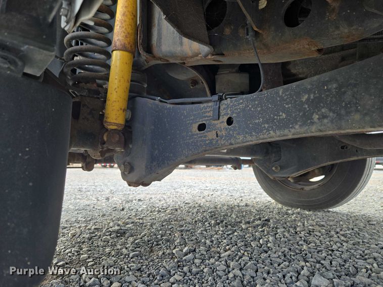 image for item ET1132 2012 Ford F550 Super Duty XL bucket truck